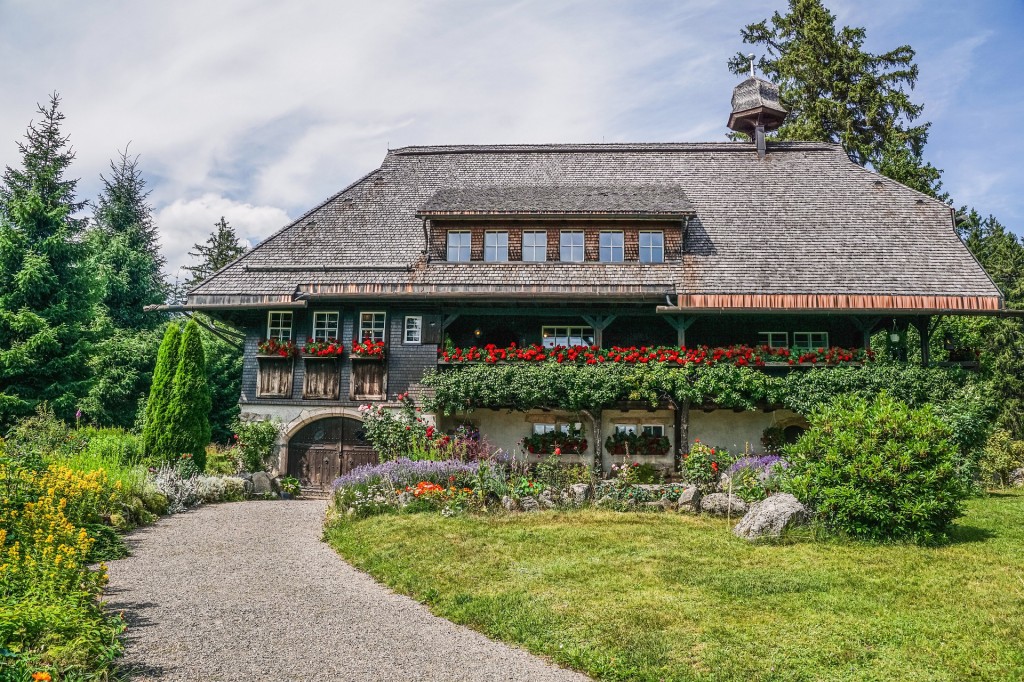 house-4356004_1920